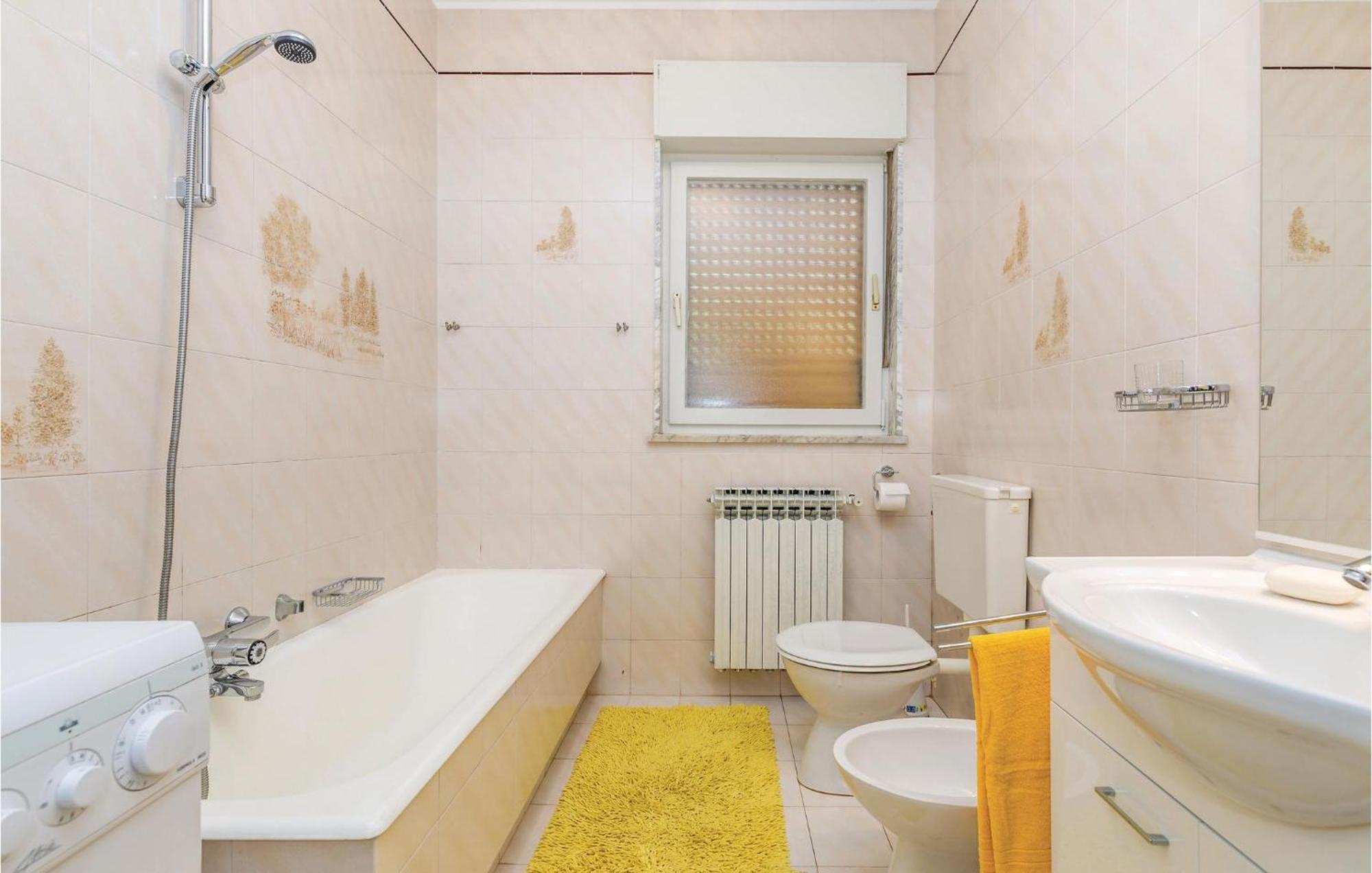 Nice Apartment In Lovran With Kitchen Extérieur photo